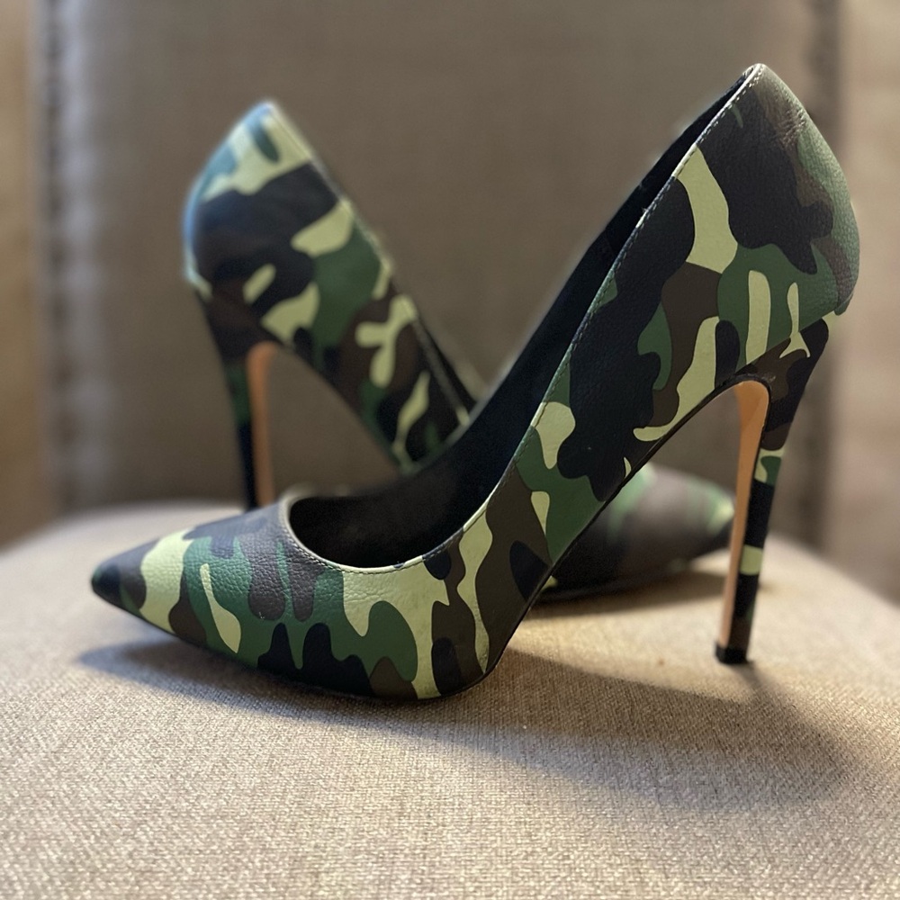 Camouflage heels